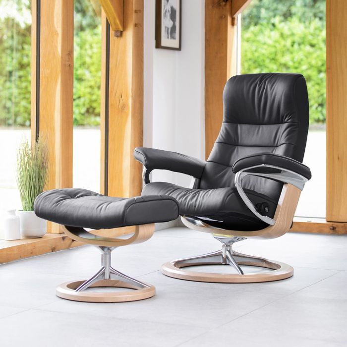 Stressless® Opal Signature Recliner (Small)