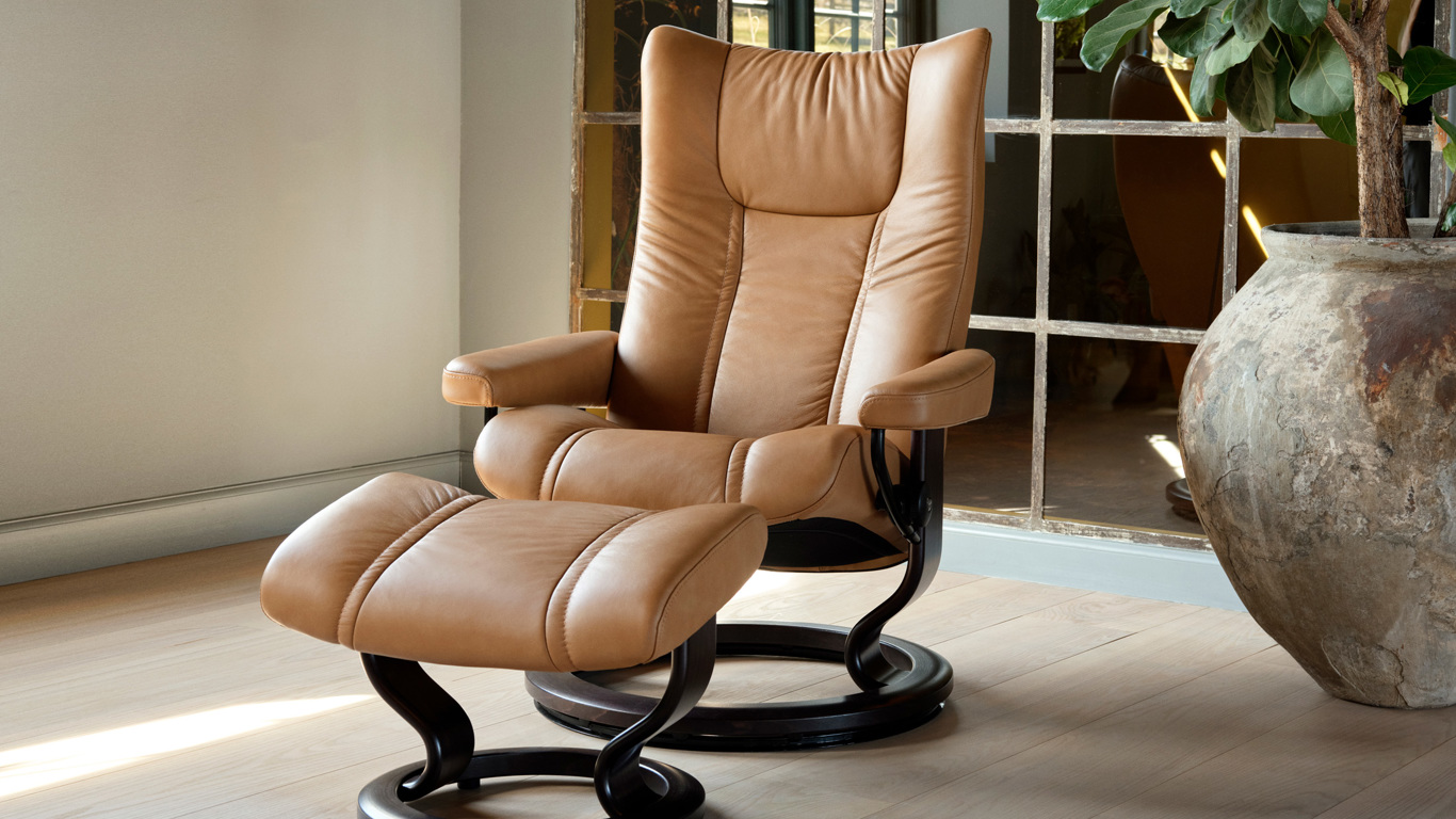 Stressless Wing Classic Recliner in Paloma Taupe 