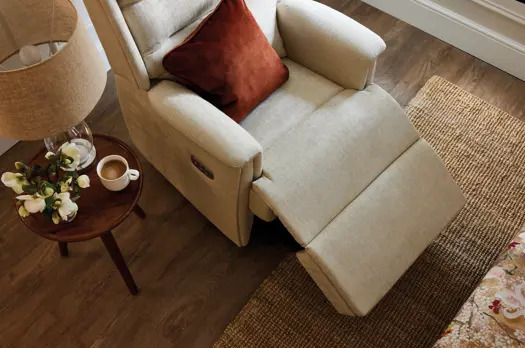 Riser recliner standing assist position