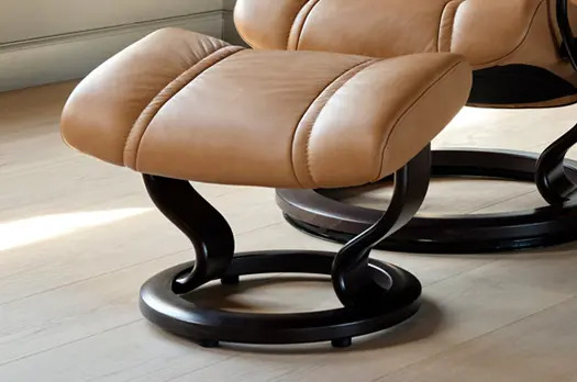 Riser recliner standing assist position