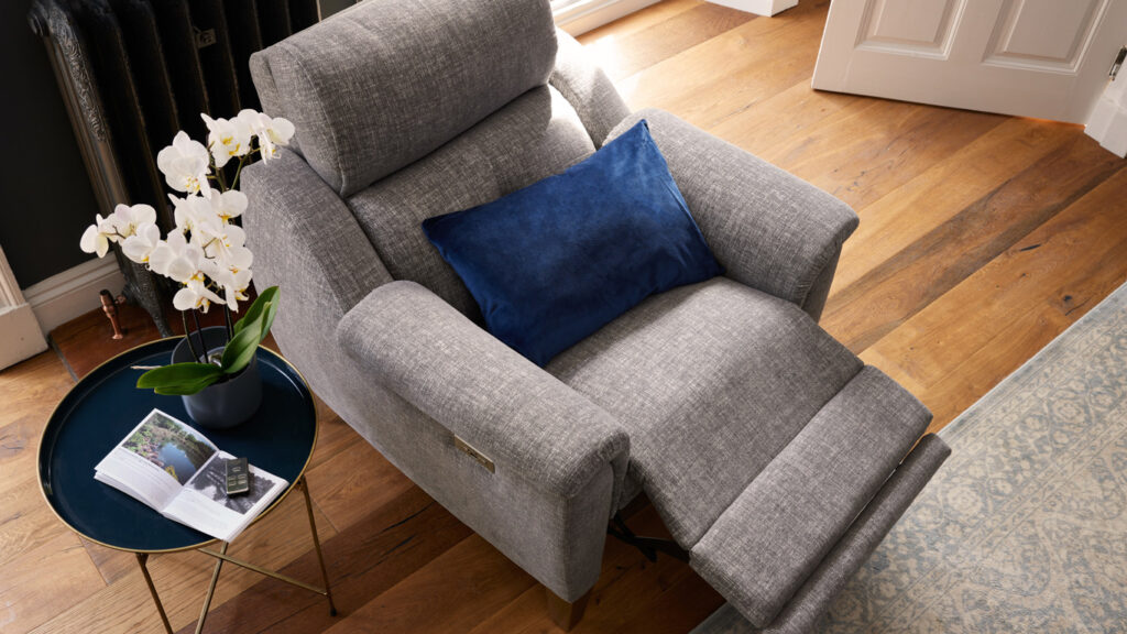 The Benefits of Reclining Chairs