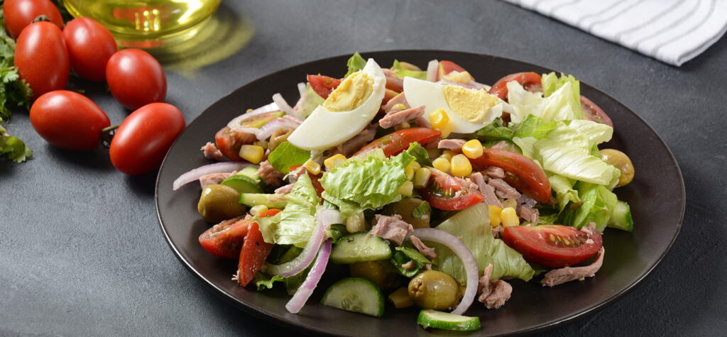 Tuna Salad Nicoise and Salad Dressing
